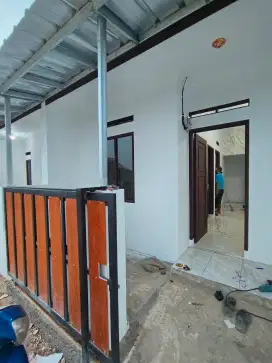 Jual rumah 135 jt Kamar 2