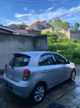 Nissan March 2011 Bensin