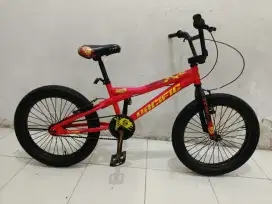 Pacific ukuran 20