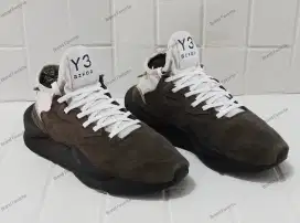 Sepatu bahan kulit Swede pria