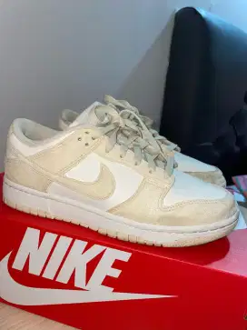 W Nike Dunk Low