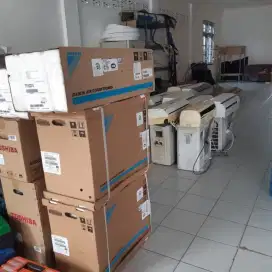 JASA SERVICE AC - BONGKAR PASANG AC - SERVICE KULKAS ( BERGARANSI)