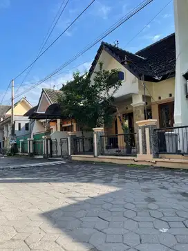 Rumah di selatan UPN Seturan (lokasi super premium)