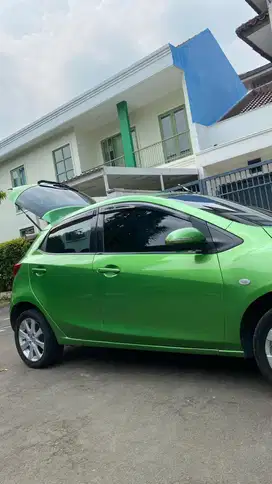 Mazda 2 2012 Bensin