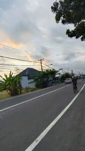 DIKONTRAKKAN PINGGIR JLN UTAMA SEDAP MALAM DENPASAR TIMUR NEAR SANUR