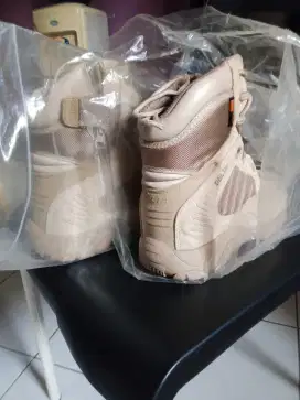 sepatu safety merk Delta Cordura