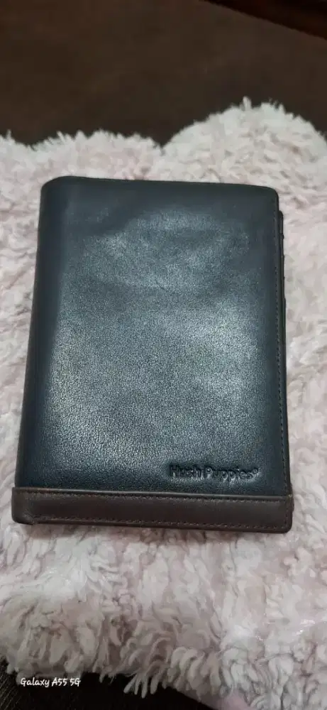 Dompet pria hush puppies