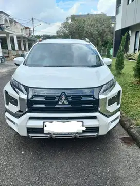 Xpander Cross 2023