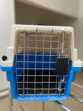 Pet cargo besar