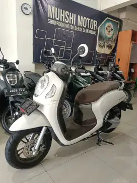 SCOOPY PRESTIGE KEYLESS TAHUN 2024, SEPERTI BARU
KM 15 RB,MUHSHI MOTOR