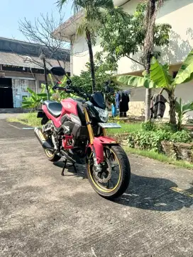 NEW CB150R STREETFIRE