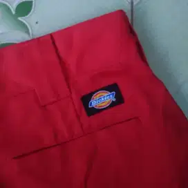 Celana DICKIES 7/8 Merah like new