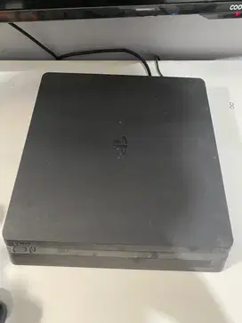 PS4 500GB Slim: No Jailbreak