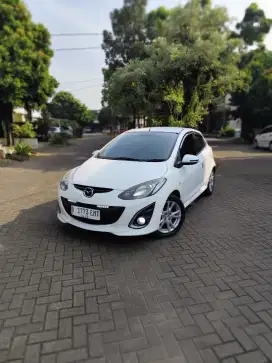 Mazda 2 R Automatic HB