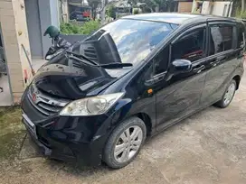 Honda Freed 1.5 A bensin AT 2013