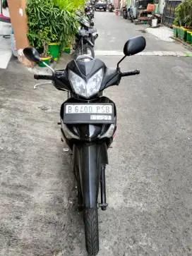 Honda Supra X 125 karbu tahun 2011 mesin halus pajak panjang