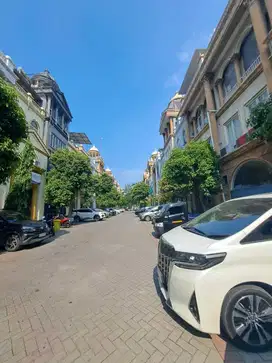 Ruko Cordoba Pantai Indah kapuk 4 lantai harga 4,95M nego tipis