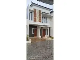 Rumah 2 Lantai Cimanggis 5 Menit ke Tol Cijago DP Ringan Free BIaya