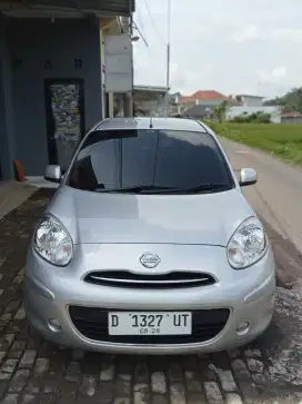 Nissan March manual