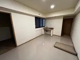 Disewakan Unfurnish 2 BR Apartemen Meikarta Tower Newton