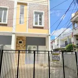 RUMAH MINIMALIS BRAND NEW HOEK DIJUAL KOMPLEK WALIKOTA JAKARTA UTARA