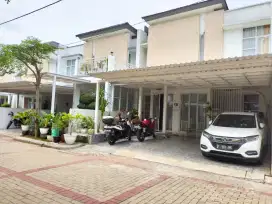 Dijual Rumah Full Renovasi 2 Lantai dan Full Furnished
