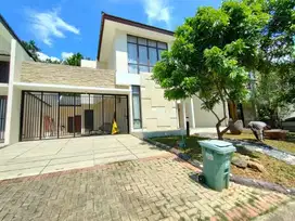 disewakan rumah full furnish di sentul city