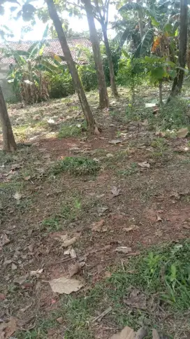 Di jual tanah +/- 2.200 m2