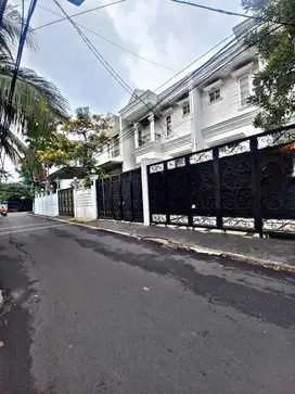 Z20 Rumah American Mewah 185 m2 Duren Tiga Jakarta Selatan