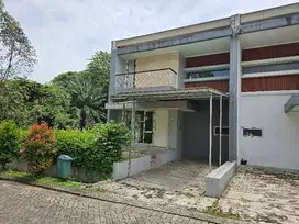 Dijual rumah di Perum Royal Tajur