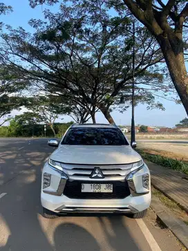 Mitsubishi pajero dakkar 2023