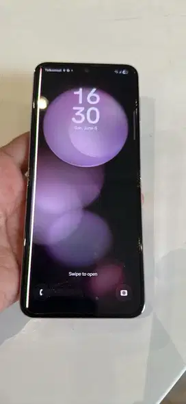 Samsung z flip 5 / 256 GB / single sim card