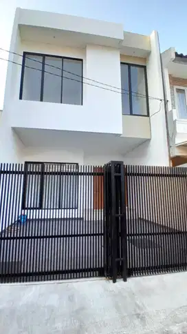 Rumah 2lt 6x17 102m type 4KT Kelapa Gading Jakarta Utara