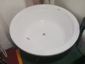bathtub kamar mandi