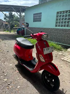 Vespa S 150 3v merah