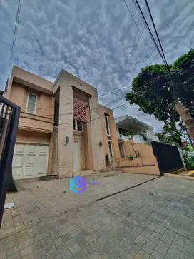 RUMAH SIAP HUNI 2 LANTAI DEKAT BM 400