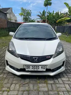 Jual : Honda jazz RS 2014 automatic