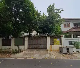 Dijual Rumah Lama Lokasi Bagus di Swadaya Raya, Pondok Bambu