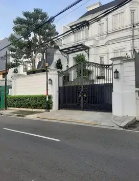 Rumah mewah new modern house Full Furnished Menteng Jakarta Pusat