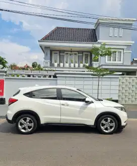 Dp 30jt Honda HRV S matic tahun 2016 pemakaian 2017 Jazz