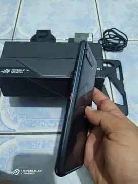 ROG 5 ultimate 18/512gb resmi