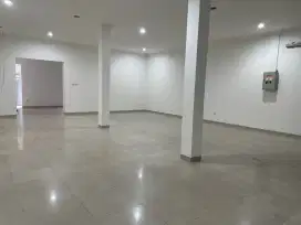 DISEWAKAN RUMAH LUAS JL SUNDA TENGAH KOTA BUAT USAHA TOKO KANTOR DLL