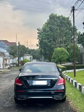 Mercedes-Benz E300 2017 Bensin