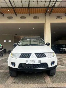 Pajero Exceed 2.5 AT 2012