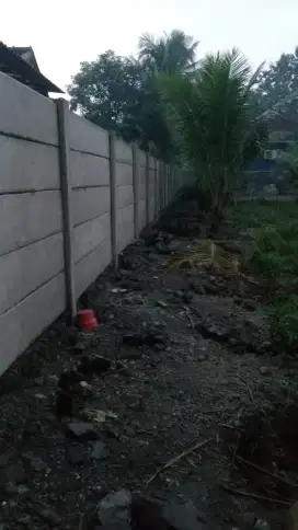 Pagar panel beton