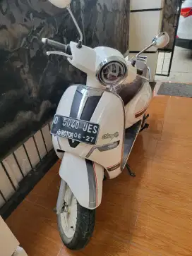 Keeway mirip Vespa