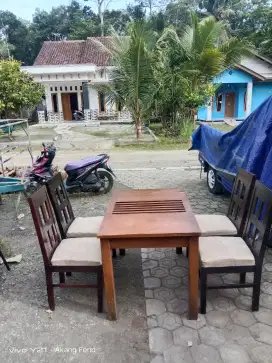 Meja makan satu sett second