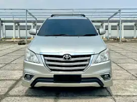 Kijang Innova V 2.0 Luxury 2013