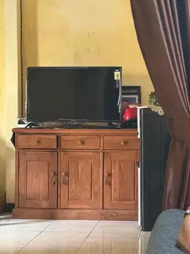 dijual tv polytron 42inch dan meja jati