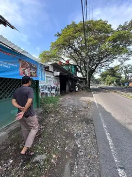 Disewakan Ruang Usaha Tepi Ringroad Timur Cocok untuk Workshop